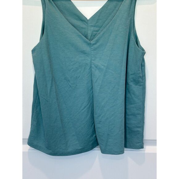 Bobeau Sage Green Knotted Strap V-Neck Tank Top Size Medium - Picture 4 of 6